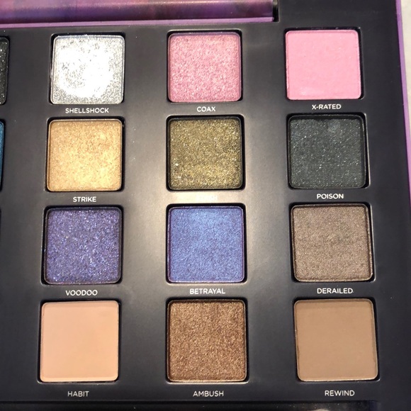Urban Decay Vice 2 Eyeshadow Palette - Picture 6 of 7